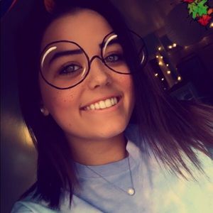 Meet your Posher, Logan